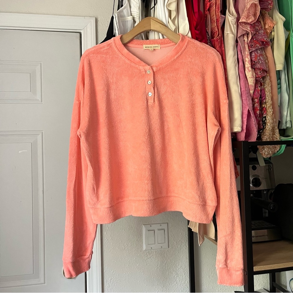 BEYOND YOGA‎ x DONNI. peach coral terry cloth knit polo cropped boxy sweater